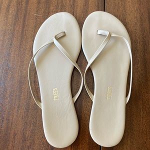 Tkees size 9 beige flip flops leather
